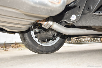 2016款马自达3昂克赛拉1.5L手动三厢豪华型 炫亮银