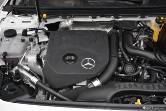 2019款奔驰A级 1.3T自动200 L运动轿车先行特别版