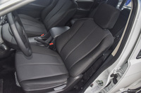 2015款五十铃D-MAX 2.5T自动两驱高通过精英款