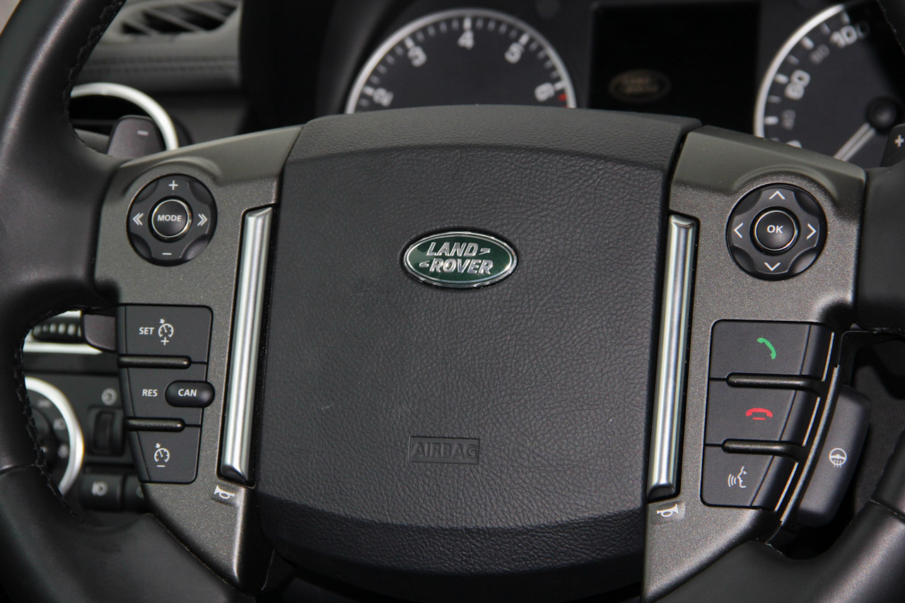 2016款第四代发现3.0T自动SC曜黑典藏版 SE