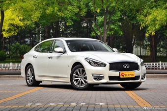 2017款英菲尼迪Q70L 2.5L自动精英版