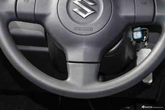 2014款雨燕1.3L手动标准型