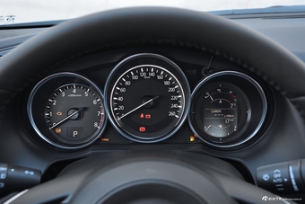 2018款阿特兹2.0L自动蓝天豪华版