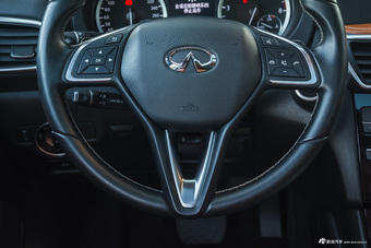 2017款英菲尼迪QX30 2.0T自动四驱极限版