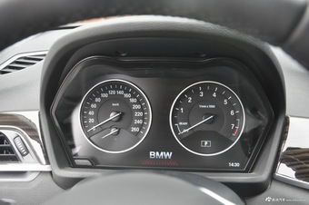 2016款宝马X1 2.0T自动xDrive20Li豪华型