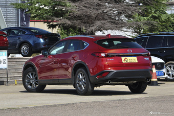 2018款马自达CX-4 2.0L自动两驱蓝天领先版