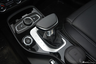 2017款瑞虎7 SPORT 1.5T自动豪华版