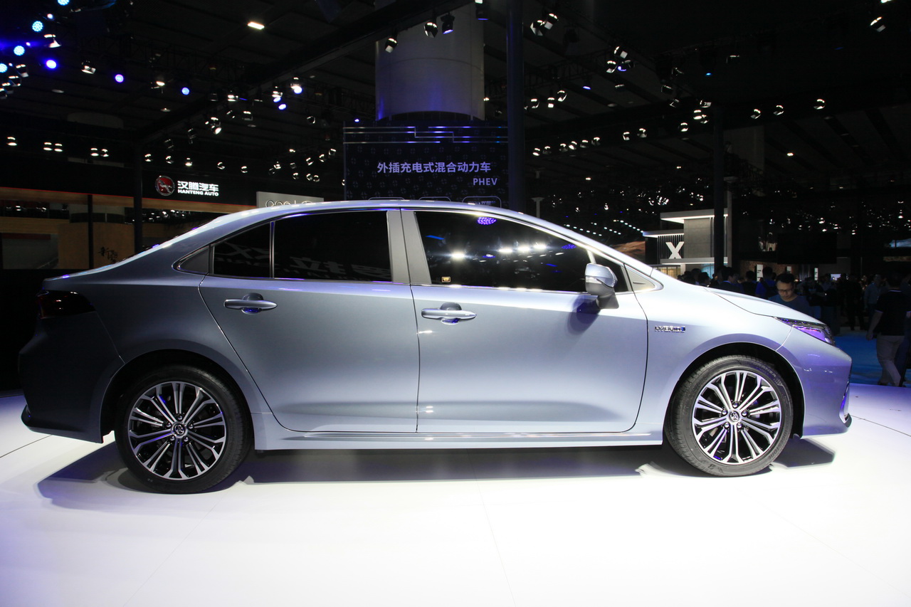 2018广州车展实拍：卡罗拉双擎