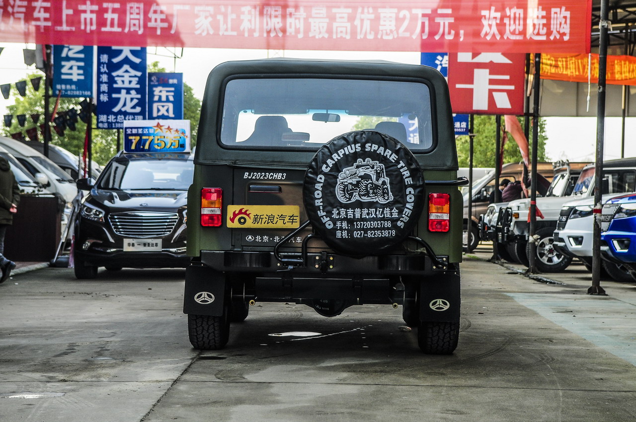 2016款BJ 212 2.0L手动方门四驱豪华型 国IV