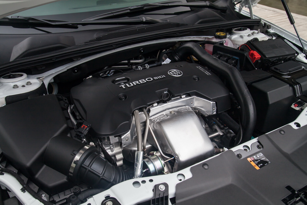 2017款君威2.0T自动尊贵型28T