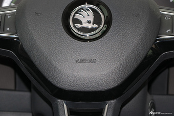 2017款柯迪亚克1.8T自动330TSI两驱舒适版5座 