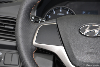 2017款悦纳RV 1.4L自动活力版SPORT