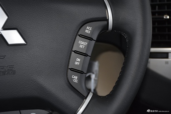 2016款帕杰罗3.5L中东版