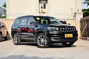 2018款大指挥官2.0T自动四驱尊享导航版