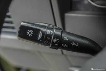 2013款 勇士 2.7L 三门四驱汽油版