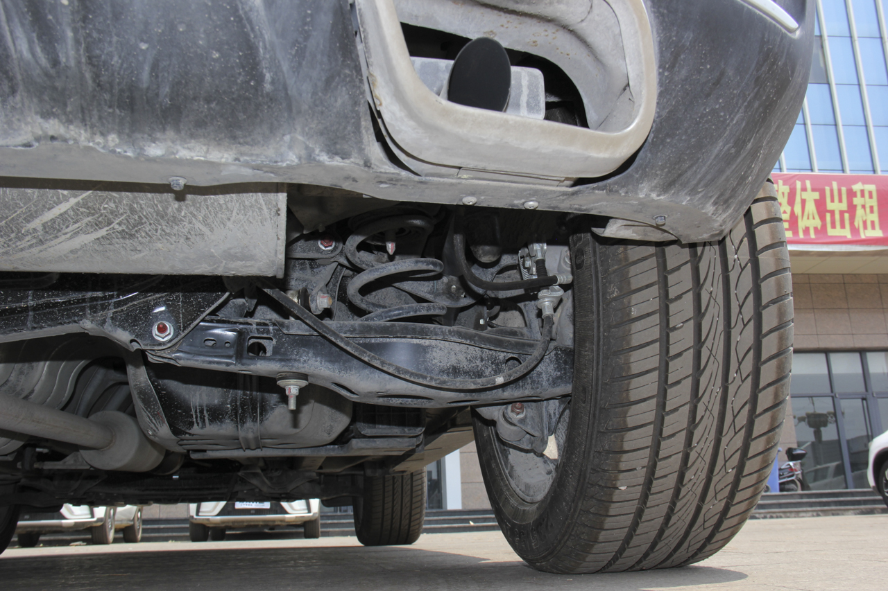 2018款陆风X7劲越 1.5T自动全景尊贵型