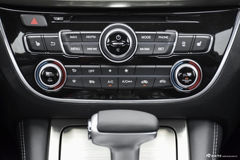 2017款传祺GA8 1.8T 280T自动尊享版