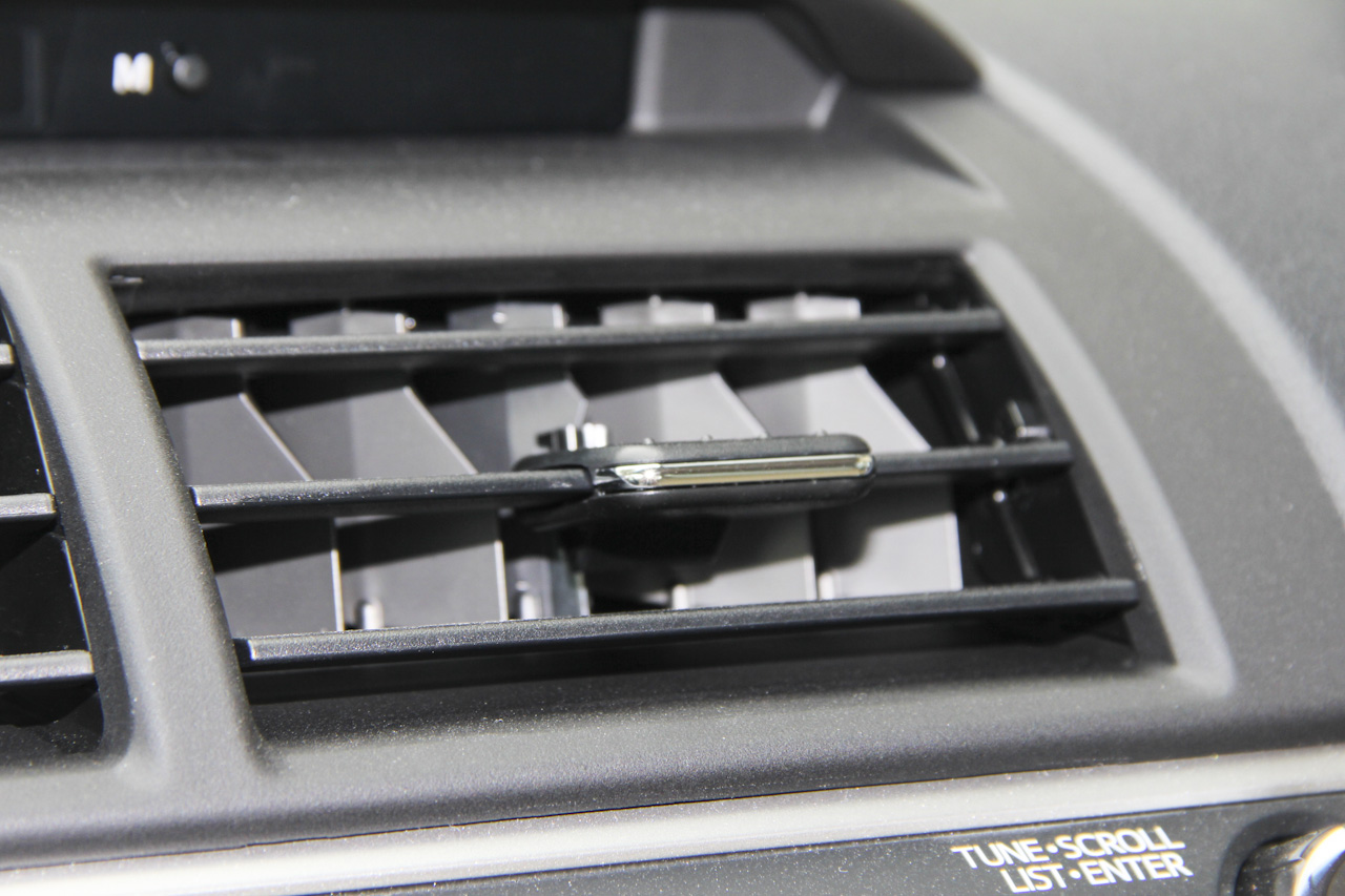 2016款凯美瑞2.0L自动十周年纪念领先版