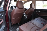 2017款宝骏560 1.5T DCT旗舰型7座