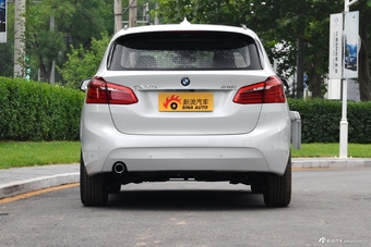 2018款宝马2系旅行车218i 1.5T自动时尚型