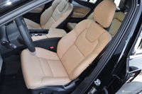 2018款沃尔沃XC90升级版 2.0T自动 T6智逸版