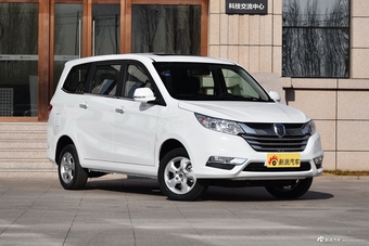 2017款伽途im6 1.5L手动智臻型 白