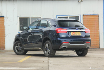 2018款君马MEET3（美图3）1.5T 自动旗舰型