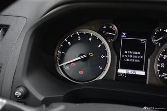 2018款普拉多3.5L自动VX后挂备胎