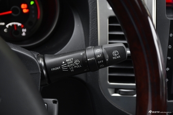 2018款帕杰罗3.0L自动尊贵版