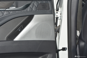 2017上汽大通D90 2.0T自动四驱北极星