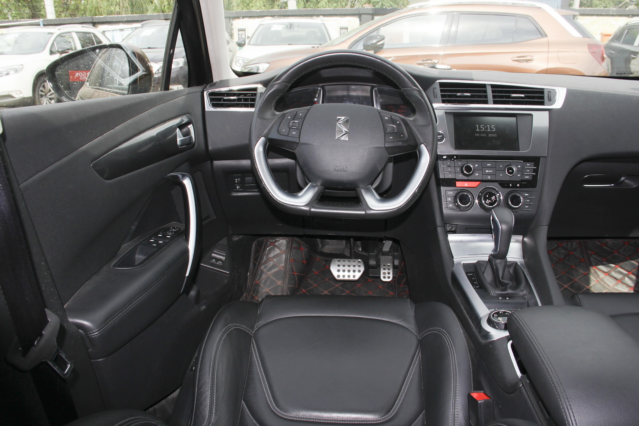 2014款DS 6 1.6T豪华版THP200