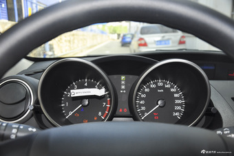 2015款马自达3星骋1.6L自动两厢精英型