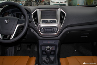 2016款名爵锐行1.5T手动超值豪华版