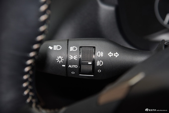 2015款雷克萨斯NX 2.5L自动300h全驱锋致版