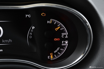 2017款大切诺基3.0L自动Tarilhawk