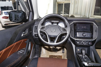 2016款驭胜S350 2.0T自动两驱汽油豪华版7座