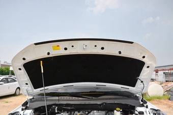 2017款长安CX70 1.5T自动尊擎版