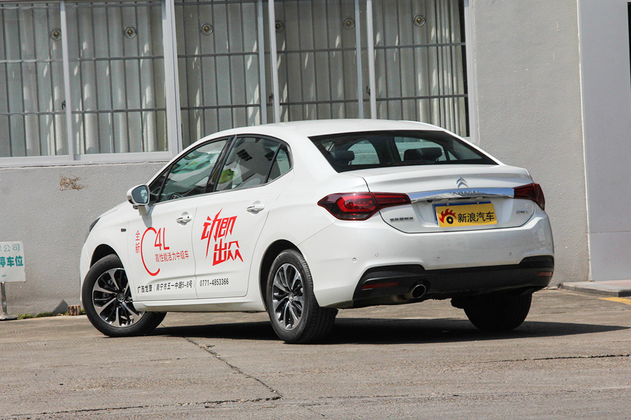 2016款雪铁龙C4L 1.2T自动精英型