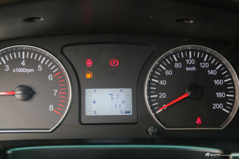 2017款菱智M3L改款1.6L手动7座舒适型