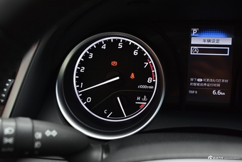   2018款凯美瑞2.0E自动领先版