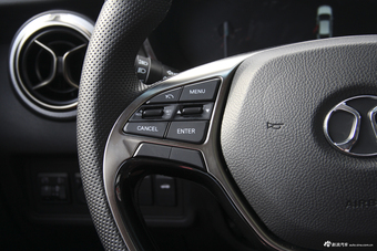 2018款北汽绅宝D50 1.5L CVT尊贵智联版