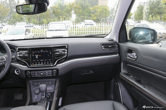 2018款大指挥官2.0T自动四驱耀享版