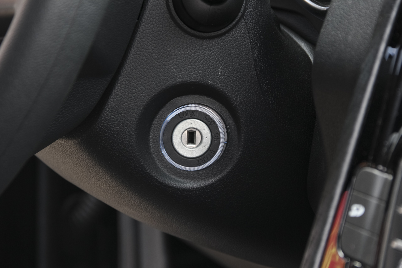 2016款驭胜S330 1.5T手动两驱时尚版