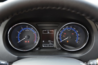 2016款风行S500 1.5L手动尊享型