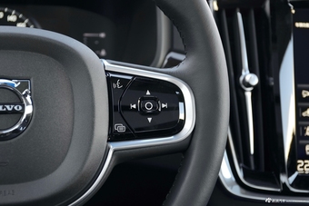 2018款沃尔沃S90 2.0T自动T5智远版