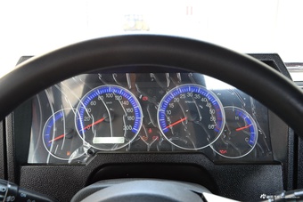 2016款战旗2.0L手动角斗士豪华型 国V