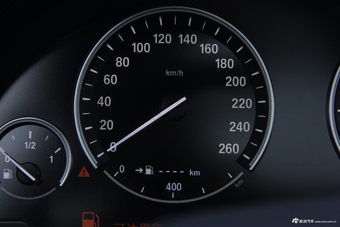 2017款宝马5系GT 2.0T自动528i领先型