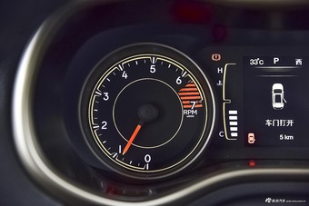 2016款自由光2.4L自动专业版 晶黑