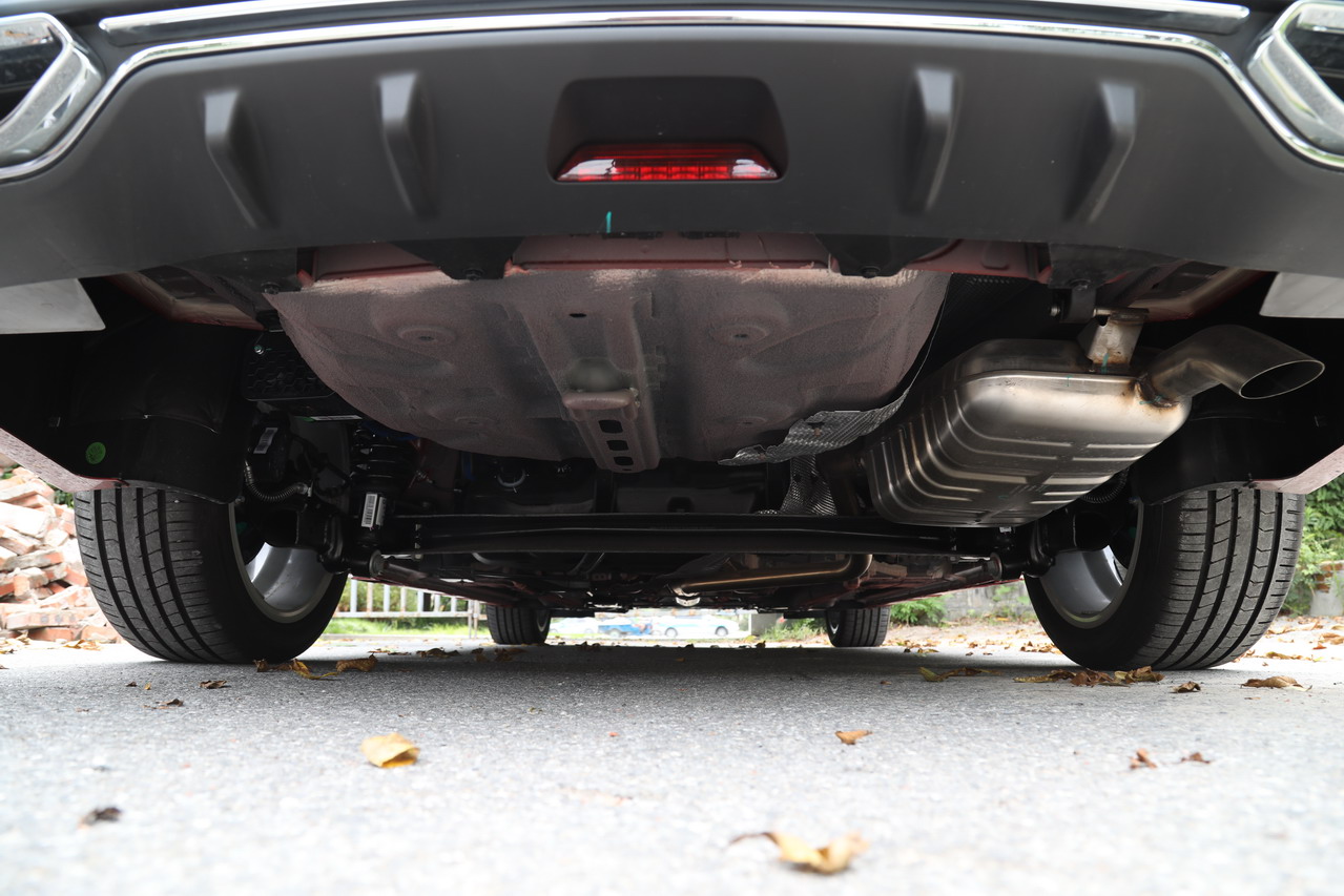 2018款吉利缤瑞1.0T自动缤耀版200T 