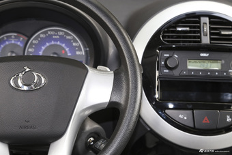 2016款吉利熊猫1.0L AMT萌动版